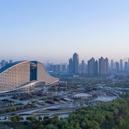 InterContinental Wuhan, an IHG Hotel Bagian luar foto