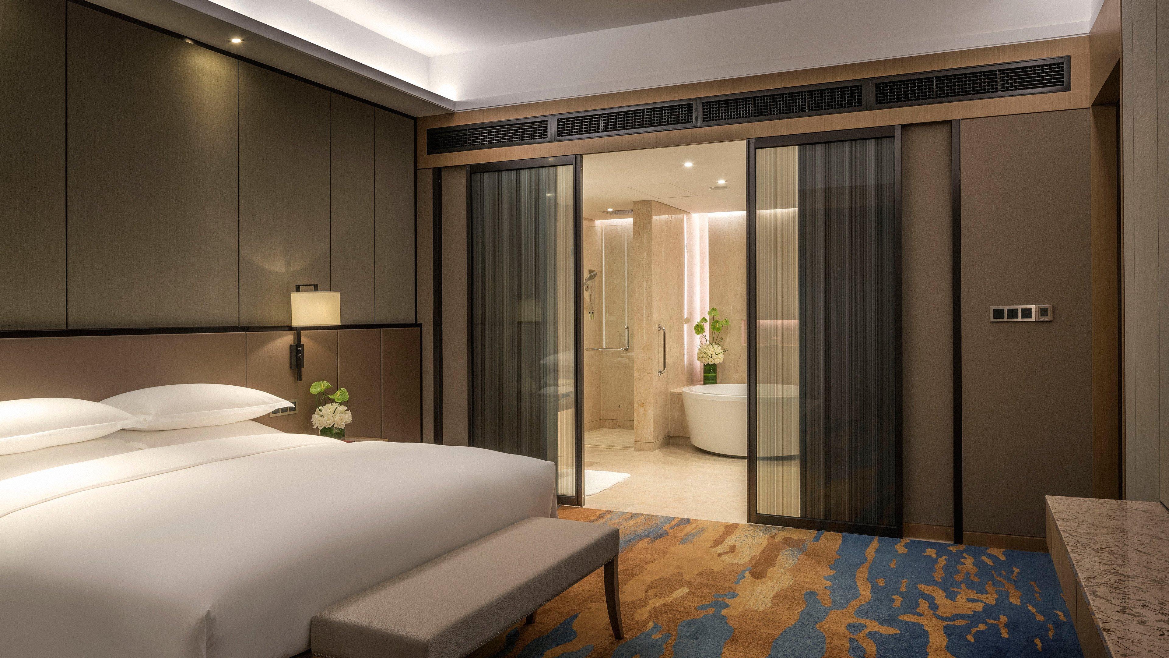 InterContinental Wuhan, an IHG Hotel Bagian luar foto